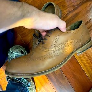 Dressing shoes